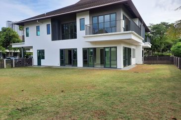 Charms of Nusantara, Setia Eco Glades