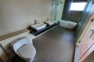 Charms of Nusantara, Setia Eco Glades