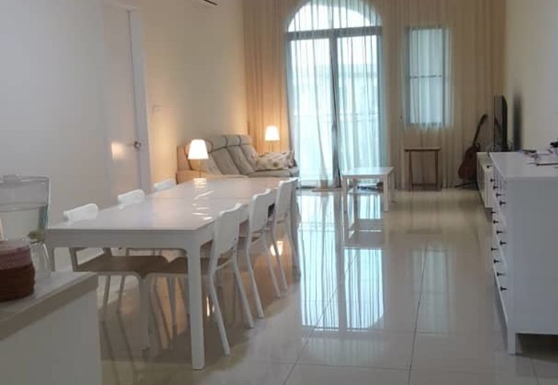 Isle of Kamares, Setia Eco Glades