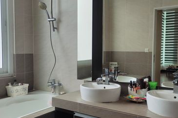 Clover Garden Residences