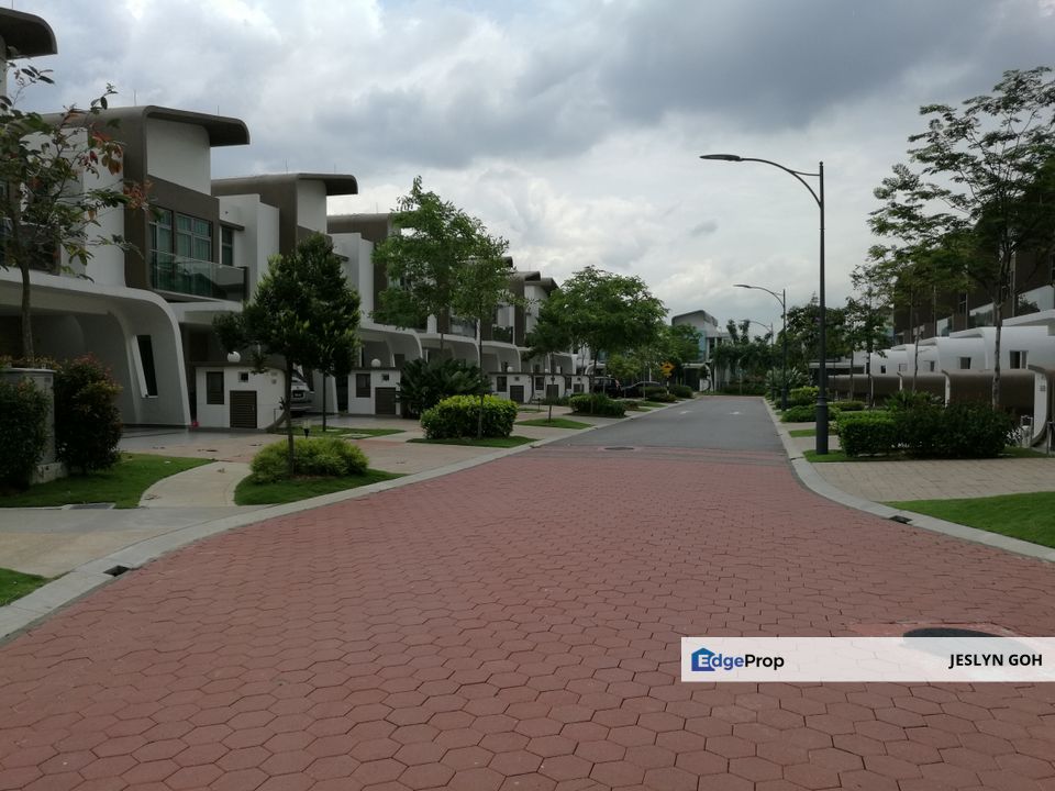 LIU LI GARDEN, SETIA ECO GLADES CYBERJAYA CORNER SUPERLINK VILLA LA 26X96+20FT, Selangor, Cyberjaya