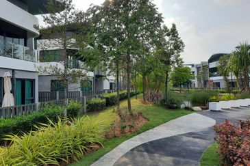 Lepironia Gardens, Setia Eco Glades