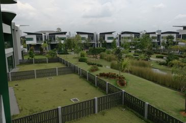 Lepironia Gardens, Setia Eco Glades