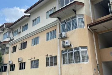 Vista Seri Putra Apartment Bandar Seri Putra, Bangi