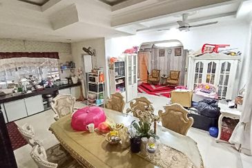 WTS / FOR SALE : Corner Lot Facing Open Double Storey at Bandar Tasik Selatan Kuala Lumpur. Fully Renovated