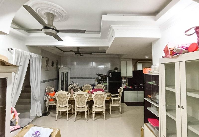 WTS / FOR SALE : Corner Lot Facing Open Double Storey at Bandar Tasik Selatan Kuala Lumpur. Fully Renovated