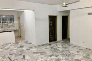 🔥🔥 BELOW MARKET 🔥🔥 FOR SALE : Pangsapuri Sri Melati Bandar Seri Putra Bangi