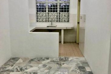 🔥🔥 BELOW MARKET 🔥🔥 FOR SALE : Pangsapuri Sri Melati Bandar Seri Putra Bangi