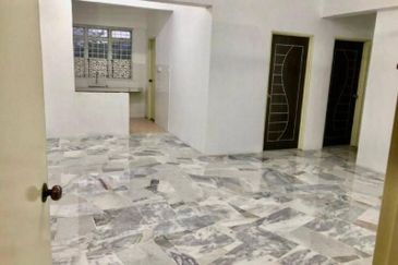 🔥🔥 BELOW MARKET 🔥🔥 FOR SALE : Pangsapuri Sri Melati Bandar Seri Putra Bangi