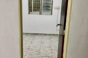 🔥🔥 BELOW MARKET 🔥🔥 FOR SALE : Pangsapuri Sri Melati Bandar Seri Putra Bangi