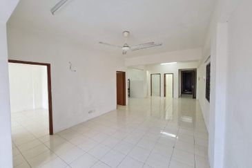 Green Suria Apartment