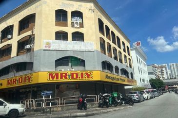 Flat Pandan Jaya Blok L13