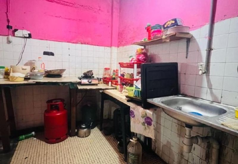 Flat Pandan Jaya Blok L13