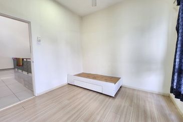 Crescent Park Townvilla