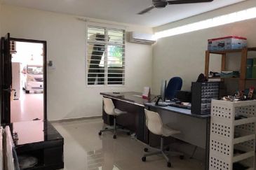 FOR SALE ‼️  [EXTENDED + RENOVATED] Single Storey Bungalow Desa Pinggiran Putra Kajang