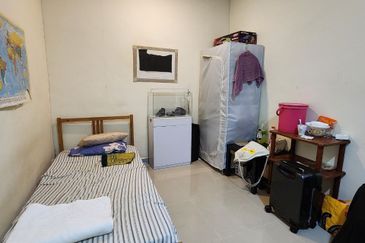 FOR SALE ‼️  [EXTENDED + RENOVATED] Single Storey Bungalow Desa Pinggiran Putra Kajang