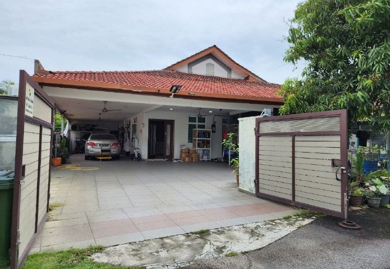 FOR SALE ‼️  [EXTENDED + RENOVATED] Single Storey Bungalow Desa Pinggiran Putra Kajang