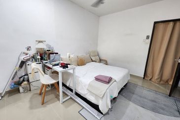 FOR SALE ‼️  [EXTENDED + RENOVATED] Single Storey Bungalow Desa Pinggiran Putra Kajang