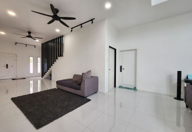 FOR SALE ‼️    [MODERN CONCEPT] Double Storey Bungalow @ Persiaran Puncak Mekar, Sungai Merab