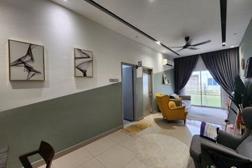 For Sale! [GROUND UNIT] RENOVATED Townhouse Casa Bluebell Cybersouth FULLY RENOVATED 🔥 RUMAH PALING CANTIK 🔥