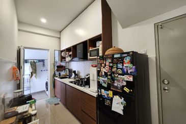 For Sale! [GROUND UNIT] RENOVATED Townhouse Casa Bluebell Cybersouth FULLY RENOVATED 🔥 RUMAH PALING CANTIK 🔥