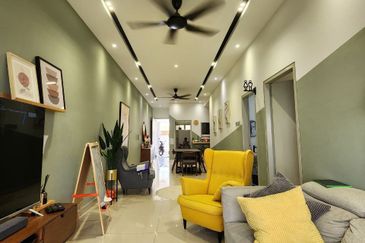 For Sale! [GROUND UNIT] RENOVATED Townhouse Casa Bluebell Cybersouth FULLY RENOVATED 🔥 RUMAH PALING CANTIK 🔥