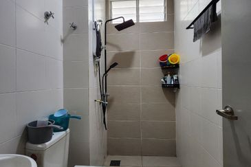 For Sale! [GROUND UNIT] RENOVATED Townhouse Casa Bluebell Cybersouth FULLY RENOVATED 🔥 RUMAH PALING CANTIK 🔥