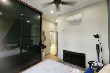 For Sale! [GROUND UNIT] RENOVATED Townhouse Casa Bluebell Cybersouth FULLY RENOVATED 🔥 RUMAH PALING CANTIK 🔥