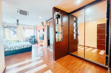 FOR SALE! END LOT, Double Storey Taman Bukit Indah Fasa 2, Ampang