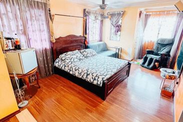 FOR SALE! END LOT, Double Storey Taman Bukit Indah Fasa 2, Ampang