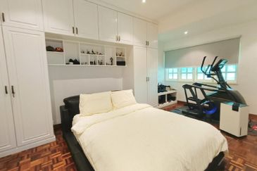 FOR SALE! FULLY FURNISH & RENOVATED Double Storey House Taman Zooview Ampang @ Kemensah