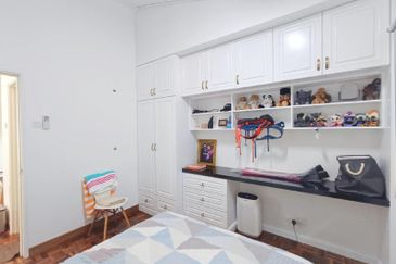 FOR SALE! FULLY FURNISH & RENOVATED Double Storey House Taman Zooview Ampang @ Kemensah