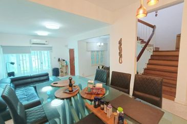 FOR SALE! FULLY FURNISH & RENOVATED Double Storey House Taman Zooview Ampang @ Kemensah