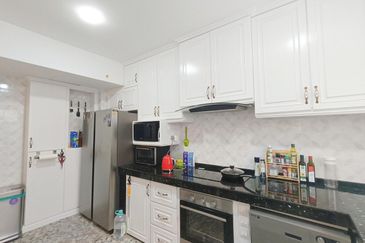 FOR SALE! FULLY FURNISH & RENOVATED Double Storey House Taman Zooview Ampang @ Kemensah