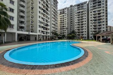 Pandan Court, Taman Pandan Mewah