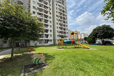 Pandan Court, Taman Pandan Mewah