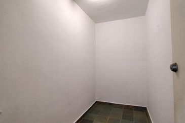 Hijau Apartment (Ukay Heights)