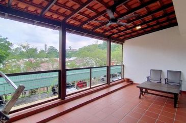 Hijau Apartment (Ukay Heights)