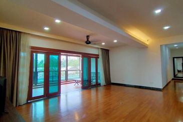 Hijau Apartment (Ukay Heights)