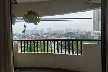 Anjung Hijau (Greenfield Apartment)