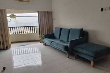 Anjung Hijau (Greenfield Apartment)