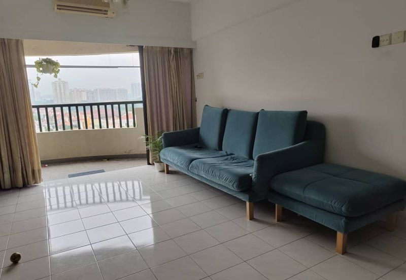 Anjung Hijau (Greenfield Apartment)