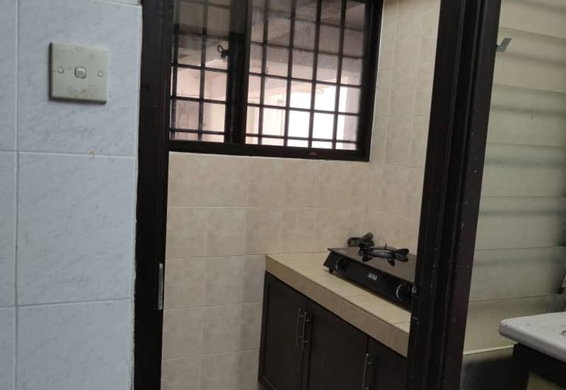 Anjung Hijau (Greenfield Apartment)