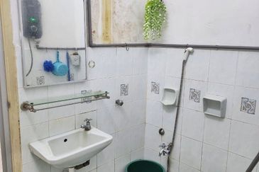 Bandar Tun Hussein Onn