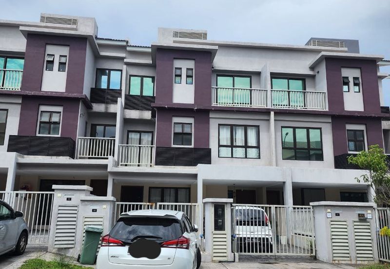 The Strata @ Bandar Puteri Bangi