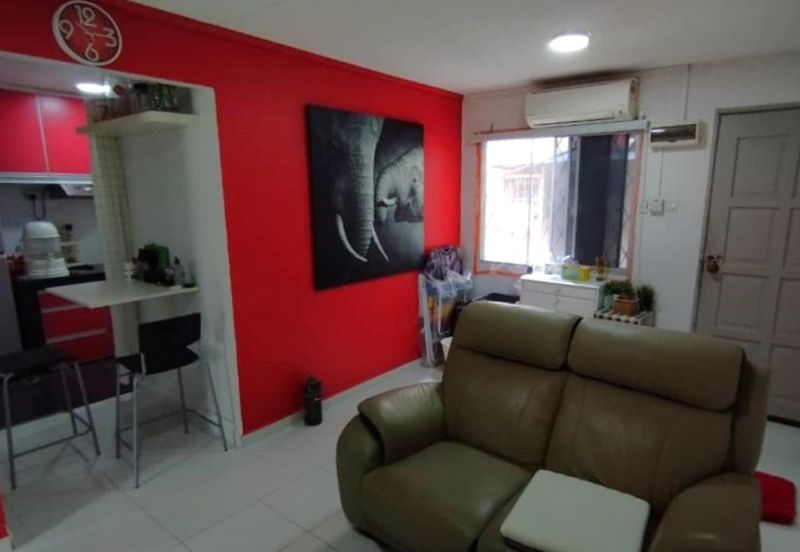 Flat Pandan Jaya Blok L13