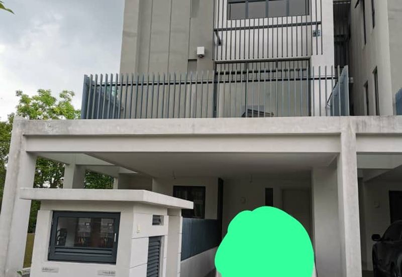 WTL Townhouse Bandar Bukit Mahkota