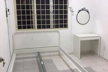 Pangsapuri Angsana, Bandar Mahkota Cheras