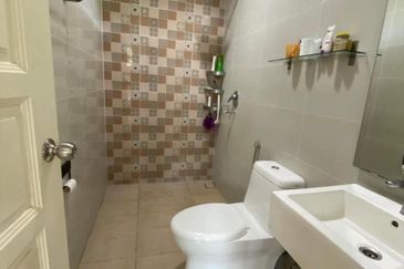 Jalan Bukit Mahkota 9 