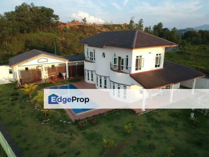 Bangi Bungalow with huge land & swimming pool near Tesco Bukit Bdr Mahkota, Selangor, Bangi